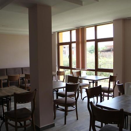 Хотел Александър Pavel Banya Exterior photo