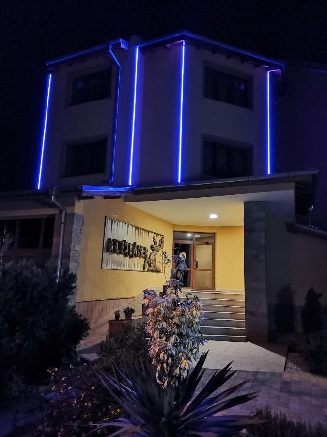 Хотел Александър Pavel Banya Exterior photo
